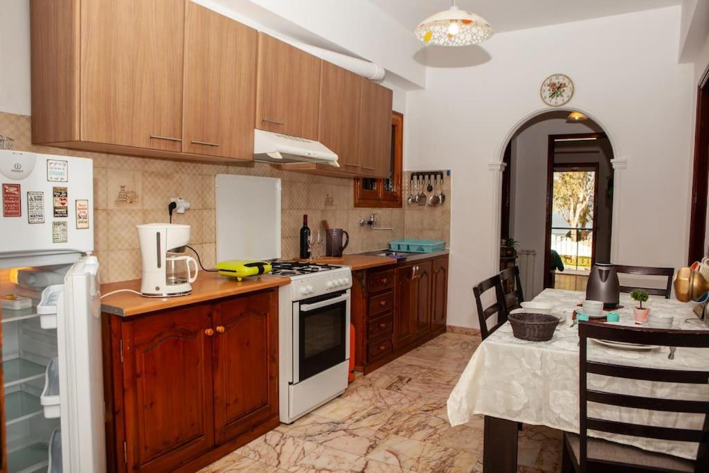 City Center, Sea View Apartment, Amelia! Anemomylos المظهر الخارجي الصورة